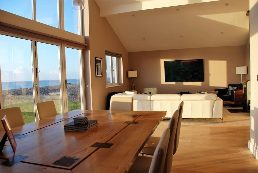 Wow I'M Living On The Beach. Luxury 4 Bed Sleeps 8 파감 외부 사진